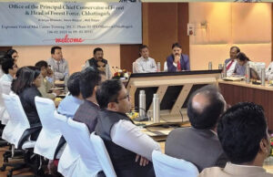 रायपुर : छत्तीसगढ़ में वन प्रबंधन की सर्वश्रेष्ठ प्रक्रियाओं का अध्ययन करने पहुंचा आईएफएस अधिकारियों का दल