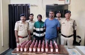 113 लीटर महुआ और 100 पाव अंग्रेजी शराब बरामद, एक महिला समेत 6 आरोपी गिरफ्तार