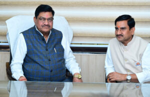 खाद्य मंत्री दयाल दास बघेल की केन्द्रीय राज्य मंत्री तोखन साहू से मुलाकात खाद्य, नागरिक आपूर्ति एवं उपभोक्ता संरक्षण मंत्री दयाल दास बघेल