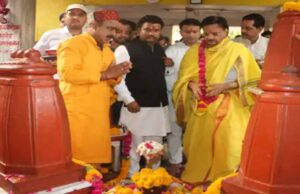 डिप्टी सीएम राजेंद्र शुक्ला ने मां बगलामुखी के किए दर्शन, नेशनल हेराल्ड मामले को लेकर कांग्रेस पर साधा निशाना