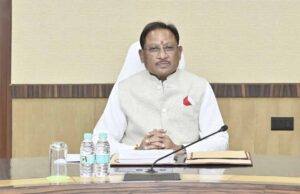 काम करो या सस्पेंड होने के लिए तैयार रहो, सीएम साय ने लगाई पीएचई के सब इंजीनियर को फटकार