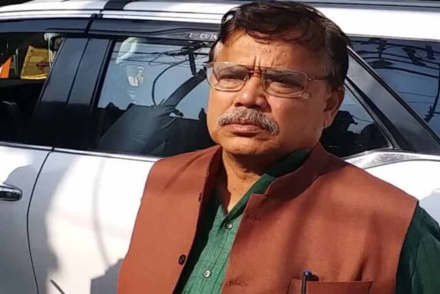 Pradyuman_Singh_Tomar_194_3-1.jpg