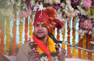 गीता ने बदल दी ज़िंदगी! पाकिस्तानी आरिफ ने क्यों अपनाया हिंदू धर्म, जानिए बाबा बागेश्वर से पूछा सवाल