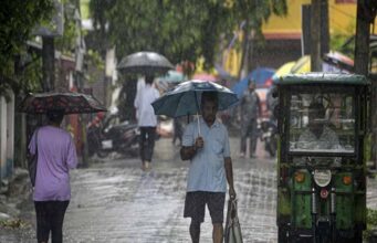 23-26 अगस्त तक भारी बारिश का अलर्ट, 13 राज्यों में रेड और ऑरेंज चेतावनी