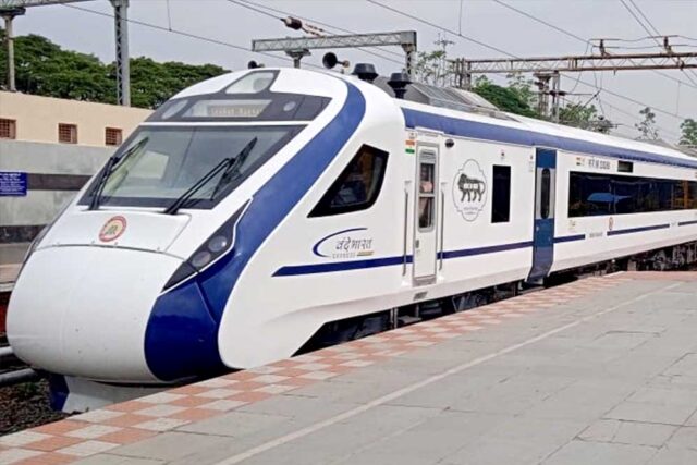 Vande_Bharat_w30_1.jpg