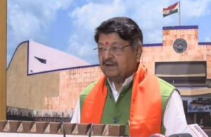 मध्यप्रदेश के नगरीय प्रशासन मंत्री कैलाश विजयवर्गीय थकान के कारण बांबे अस्पताल में भर्ती