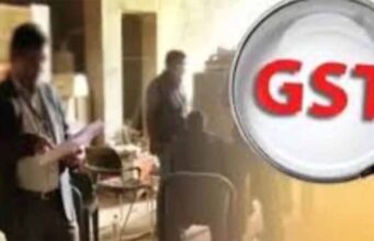 रामपुर बाघेलान में सर्राफा कारोबारी पर GST की बड़ी कार्रवाई, दूसरे दिन भी जारी रहेगा छापा