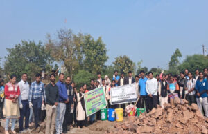 इको क्लब के तत्वावधान में भाऊसाहेब भुस्कुटे शासकीय महाविद्यालय टिमरनी द्वारा रिवर ड्राइव एवं स्वच्छता अभियान आयोजित