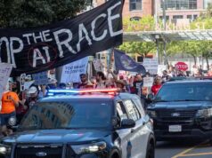 AI से इंसान खतरे में? अमेरिका में कंपनियों के बाहर विरोध क्यों तेज हुआ