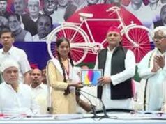 लखनऊ में सपा मुखिया का चुनावी मोड, पीड़ित परिवार को 5 लाख की मदद का ऐलान