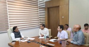 उप मुख्यमंत्री शुक्ल ने रीवा में सांदीपनि विद्यालयों के विकास कार्यों एवं प्रस्तावों की समीक्षा की