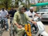 खंडवा में विधायक कंचन तनवे की साइकिल यात्रा चर्चा में, महापौर अमृता यादव ई-कार के साथ हुईं शामिल
