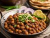 घर पर बनाएं होटल जैसे गाढ़े और स्वादिष्ट छोले, जानें आसान ट्रिक