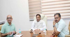 स्वास्थ्य सेवाओं की गुणवत्ता, पारदर्शिता, जवाबदेही एवं सेवा प्रदायगी की दक्षता को करें मजबूत: उप मुख्यमंत्री शुक्ल