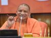 महराजगंज में मुख्यमंत्री ने बांटे स्वीकृति पत्र, चेक और टूलकिट