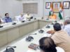 हर जनपद में हो निवेश, जनपदों की पर कैपिटा इनकम बढ़ाने पर भी ध्यान केंद्रित करें- मुख्यमंत्री