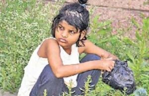 बंदरों के बीच मिली बच्ची की दर्दनाक कहानी का अंत, नहीं रहीं एहसास