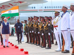 तीन दिवसीय दौरे पर सेशल्स पहुंचे PM मोदी, राष्ट्रपति पैट्रिक हर्मिनी ने किया भव्य स्वागत