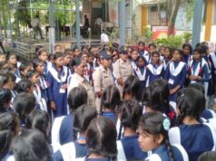 जनजातीय छात्राओं को सुरक्षा और अधिकारों के प्रति किया जा रहा जागरूक