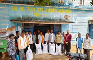 सरकार बनी किसानों की ताकत, जशपुर में रियायती दरों पर मिल रहे खाद-बीज