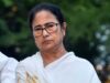 ‘पार्टी से गद्दारी मां से धोखा देने जैसी’, ममता बनर्जी ने बागी नेताओं को दी कड़ी चेतावनी