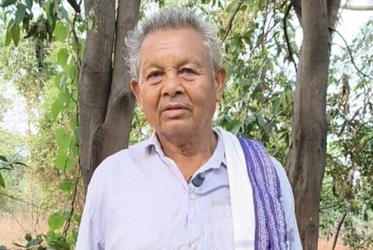 मेड़ पर लगाए थे कुछ पौधे… आज हर साल 2.5 लाख की कमाई