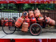 LPG सिलेंडर 942 रुपये पहुंचा, फिर भी भारत में सबसे सस्ता! जानिए पाकिस्तान, श्रीलंका समेत पड़ोसी देशों के दाम