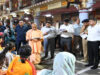 जनसेवा सर्वोपरि : प्रतिकूल मौसम में भी सीएम योगी ने किया जनता दर्शन