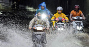 Weather Update: 10 हजार KM लंबा बादलों का कारवां बंगाल की खाड़ी की ओर, जल्द झमाझम बारिश के आसार