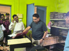 कलेक्टर ने धनगवां सहकारी समिति का किया निरीक्षण