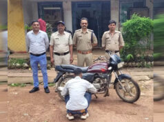 चोरी की बाइक को छुपाने के लिए बदल डाला रंग, चोरी की बाइक सहित पकड़ा गया शातिर चोर, बिलहरी पुलिस को मिली सफलता