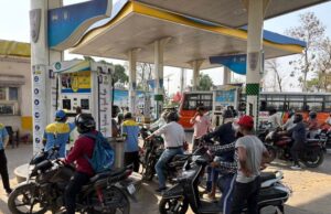 ई-20 पेट्रोल पर सवाल: माइलेज गिरने के साथ वाहनों में जंग और पार्ट्स खराब होने की शिकायतें बढ़ीं