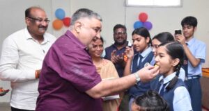 बेटियों के सपनों को मिली नई उड़ान, शाला प्रवेश उत्सव में शामिल हुए पर्यटन एवं संस्कृति मंत्री राजेश अग्रवाल