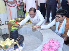 गुरु पूर्णिमा पर कोसमनारा पहुंचे मुख्यमंत्री विष्णु देव साय, सत्यनारायण बाबा धाम में की पूजा-अर्चना