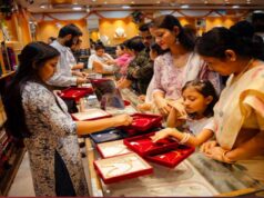 Gold Silver Price Crash: सोना-चांदी में बड़ी गिरावट, सिल्वर ₹4,000 टूटा, गोल्ड 1.45 लाख के नीचे