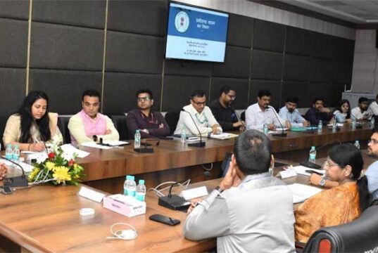 छत्तीसगढ़ में नई श्रम संहिताओं के क्रियान्वयन की हुई समीक्षा