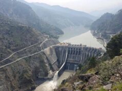 सिंधु जल संधि पर भारत के फैसले से पाकिस्तान में बढ़ी बेचैनी, मंत्री बोले- पानी को हथियार बना सकता है भारत
