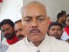 SP MLC के विवादित बयान से गरमाई UP की सियासत, बोले- अखिलेश कुत्ते के गले में घंटी बांध दें तो…