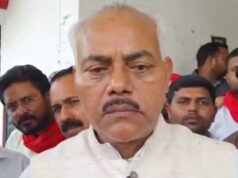 SP MLC के विवादित बयान से गरमाई UP की सियासत, बोले- अखिलेश कुत्ते के गले में घंटी बांध दें तो…