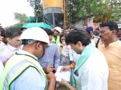 केंद्रीय मंत्री सिंधिया ने राज्य के मंत्रिगणों के साथ मल्टीलेवल कार पार्किंग का किया निरीक्षण