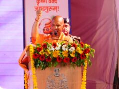 आक्रांता मंदिर तोड़ सकता है, हमारी आस्था नहीं: सीएम योगी