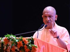 शिक्षक दिवस पर CM योगी ने 81 शिक्षकों को अपने हाथों से किया सम्मानित