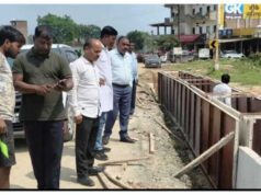 अंबिकापुर-रामानुजगंज NH पर घटिया निर्माण का आरोप, अध्यक्ष-उपाध्यक्ष ने मौके पर पहुंचकर रुकवाया काम