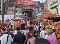 उज्जैन के 40 मंदिरों में मदिरा का भोग, आरती के बाद ढोल-नगाड़ों के साथ निकला दल