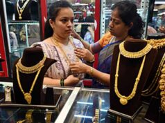 सोने की कीमतों में बड़ी गिरावट, ग्लोबल मार्केट में 3.4% टूटा Gold; भारत में जानें 22-24 कैरेट का भाव