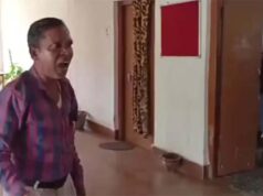 नशे में स्कूल पहुंचा शिक्षक, 10 महीने से वेतन नहीं मिला तो ‘मोदी’ को ठहराया जिम्मेदार
